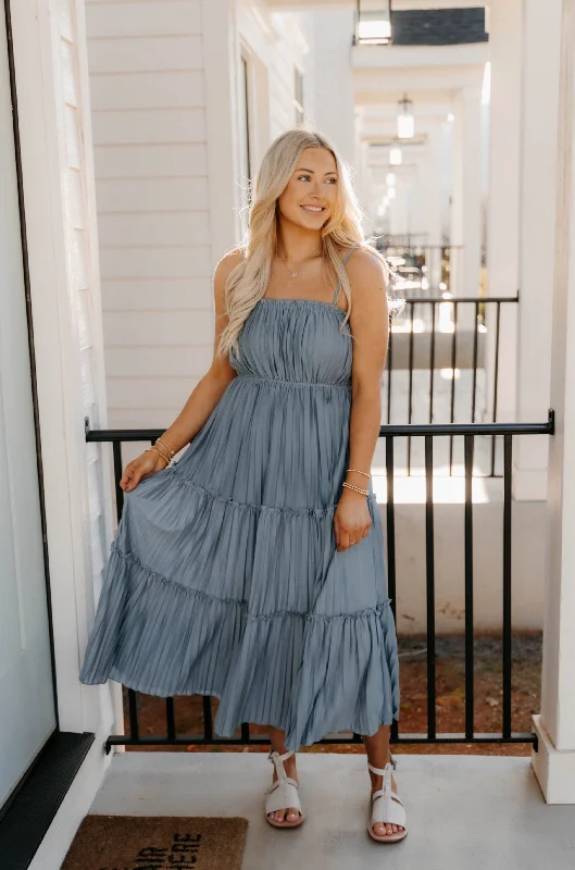 Ellie Pleated Tiered Maxi Dress - Final Sale 30% off in cart Fashionable Faux Wrap Maxi Dress