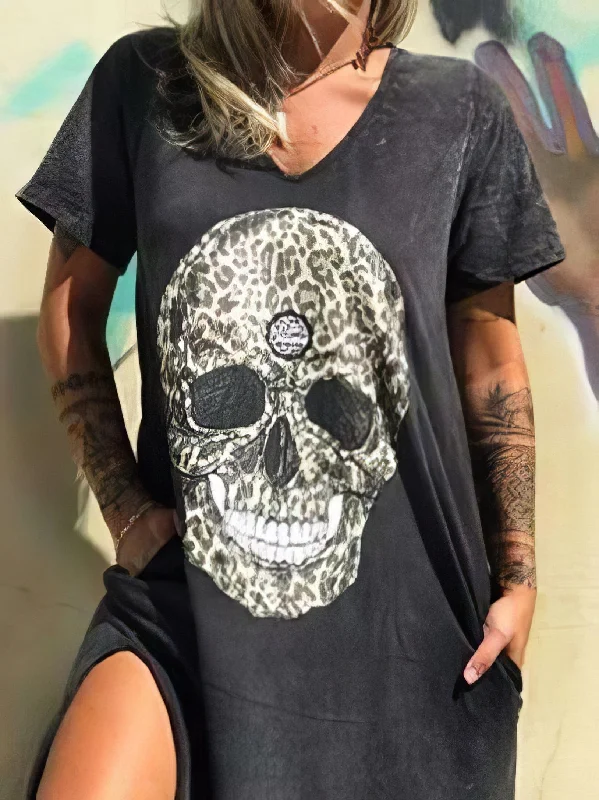 Rock Chic Skull Maxi Dress Fashionable Button-Down Maxi Dress