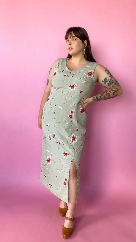 1990s Sage Green Floral Maxi Dress, sz. XL Trendy Printed Maxi Dress