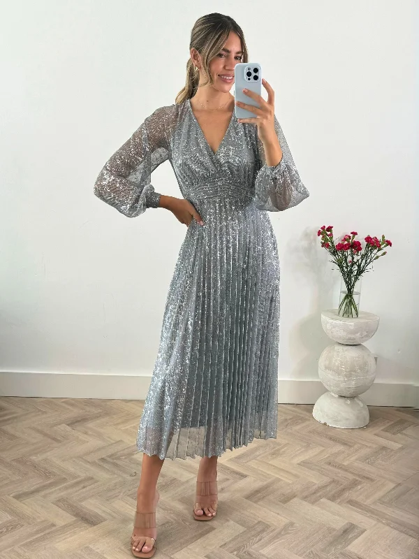 Dannica Pleated Balloon Sleeve Maxi Dress / Silver Comfortable Fitted Maxi Dress