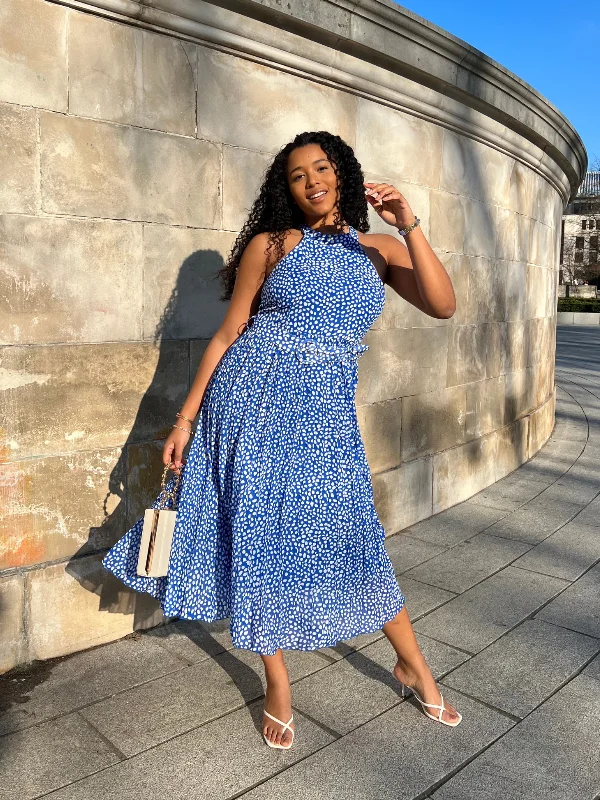 Luisa Belted Pleated Maxi Dress / Cobalt Pebble Print Cozy Open-Back Maxi Dress