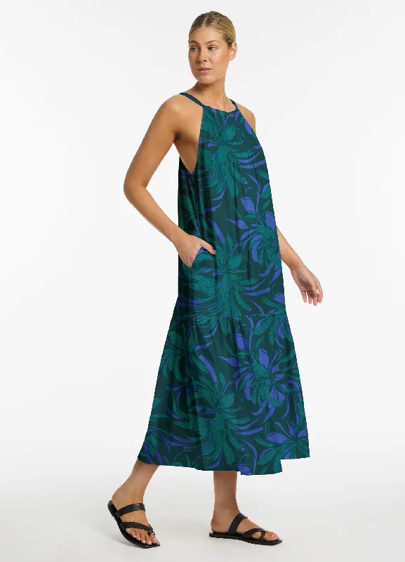 Queen Of The Night Tiered Halter Maxi Dress - Azul Fashionable High-Waist Maxi Dress Queen Of The Night Tiered Halter Maxi Dress - Azul Fashionable High-Waist Maxi Dress