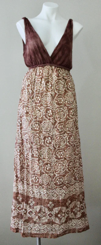 Soft Autumn Shimmer Print Maxi Dress Classic Black Maxi Dress