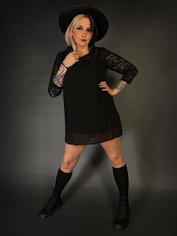 V Neck Lace Yoke Ruched 3/4 Sleeve Goth Mini Dress in Black Elegant Vintage Mini Dress