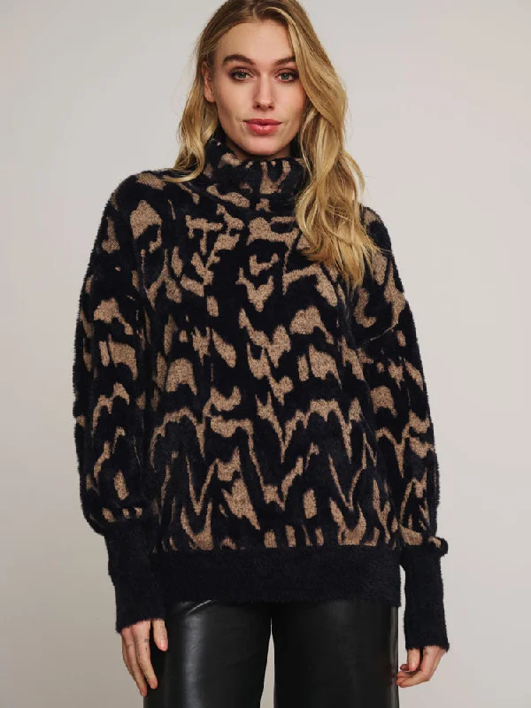 Rino & Pelle Naura Boxy Jumper Black Feather Welt Pockets Slit Pockets Flap Pockets