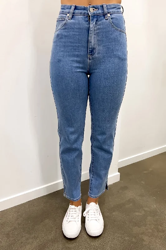 A 94 Slim Jean Peta Elegant Dark-Wash Bootcut Jeans