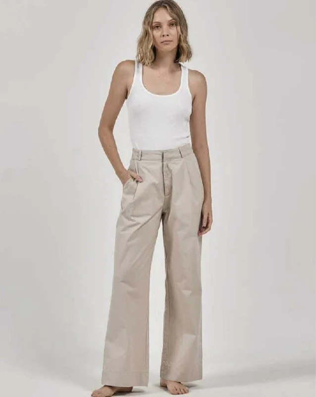 Artist Pleated Chino Pant Comfortable Wide-Leg Pants